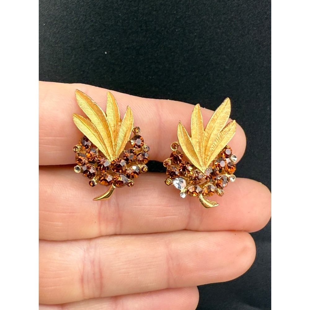 Vintage Trifari Clip On Earrings Gold Brown Rhinestone Leaf Branch READ